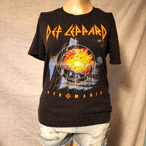 Other - Def Leppard tshirt